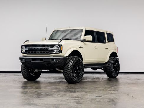 Used 2025 Ford Bronco Outer Banks AWD/4WD image 7