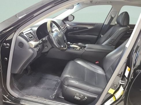 Used 2016 Lexus LS 460 AWD w/ Comfort Package image 19