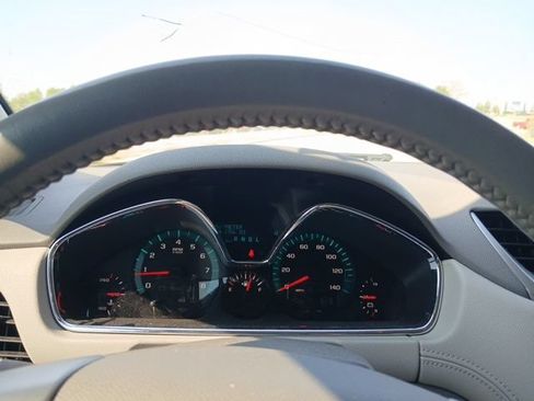Used 2017 Chevrolet Traverse LT w/ Style and Technology Package FWD image 10