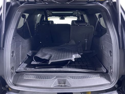 Certified 2023 Chevrolet Suburban RST image 16