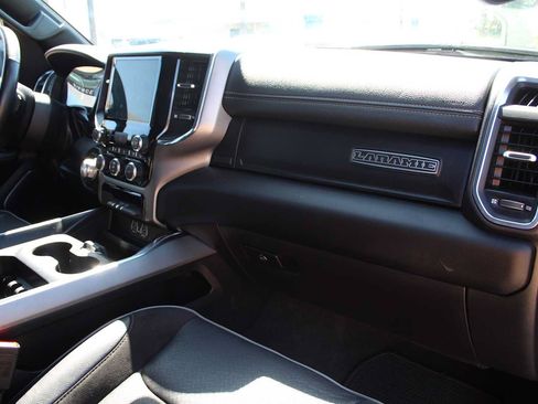 Used 2024 RAM 1500 Laramie AWD/4WD image 18