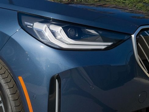 New 2026 BMW X3 xDrive30 w/ Premium Package image 8