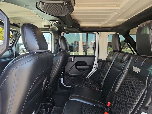 Used 2022 Jeep Wrangler Unlimited Sport image 18