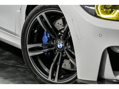 Used 2018 BMW M3 RWD image 3