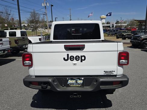 New 2026 Jeep Gladiator Sport image 19