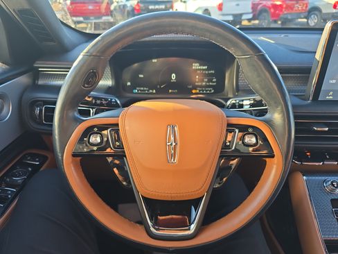 Used 2023 Lincoln Aviator Black Label w/ Dynamic Handling Package image 22