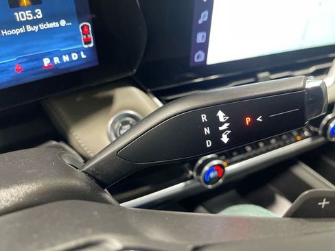 Used 2025 Chevrolet Equinox LT w/ Convenience Package II image 20