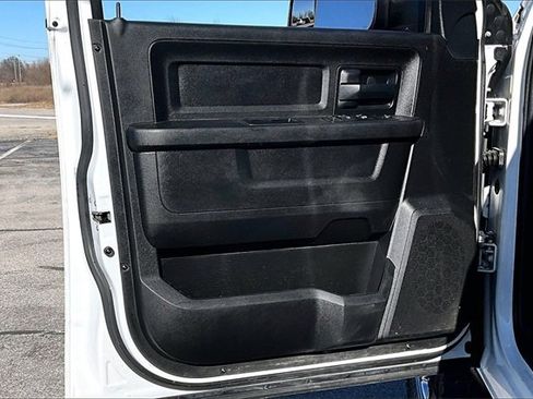 Used 2017 RAM 2500 Tradesman w/ Chrome Appearance Group image 21