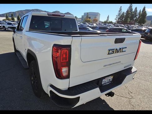 Used 2022 GMC Sierra 1500 Elevation w/ Elevation Premium Package image 8