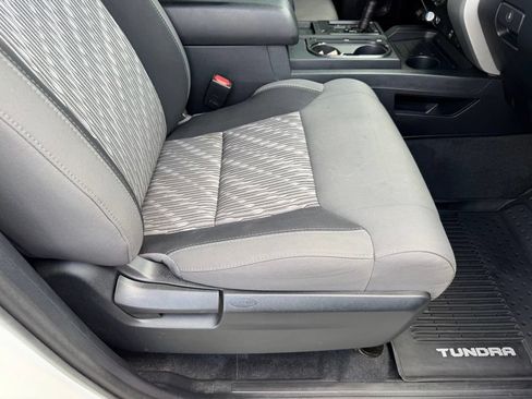 Used 2019 Toyota Tundra SR5 w/ SR5 Upgrade Package AWD/4WD image 16