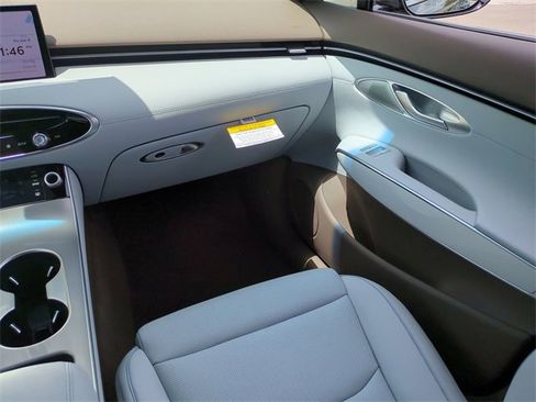 Certified 2026 Genesis GV70 2.5T Advanced image 15