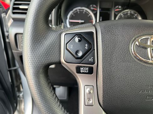 Used 2022 Toyota 4Runner Limited AWD/4WD image 17