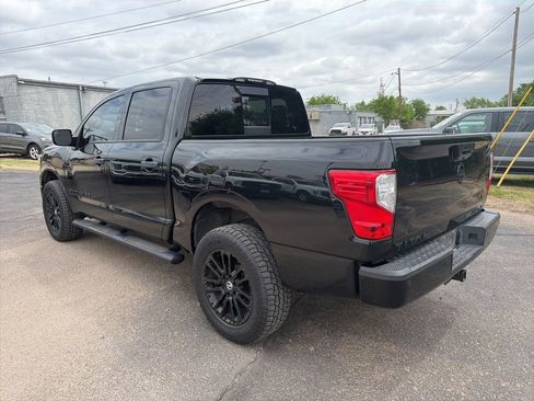 Used 2019 Nissan Titan SL w/ Midnight Edition image 4