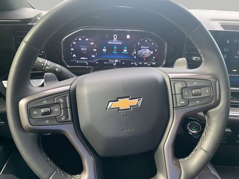 Used 2023 Chevrolet Silverado 1500 High Country w/ High Country Premium Package AWD/4WD image 10