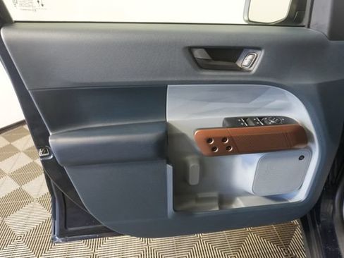 Used 2023 Ford Maverick Lariat w/ Lariat Luxury Package FWD image 34