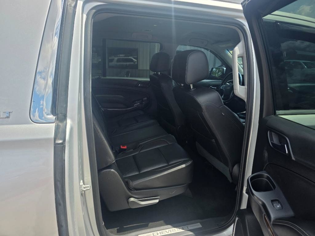 Used 2018 Chevrolet Suburban LT AWD/4WD image 13