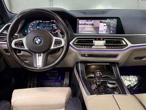 Used 2021 BMW X7 M50i w/ Dynamic Handling Package image 40