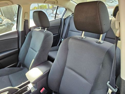Used 2012 MAZDA MAZDA3 i Sport FWD image 17