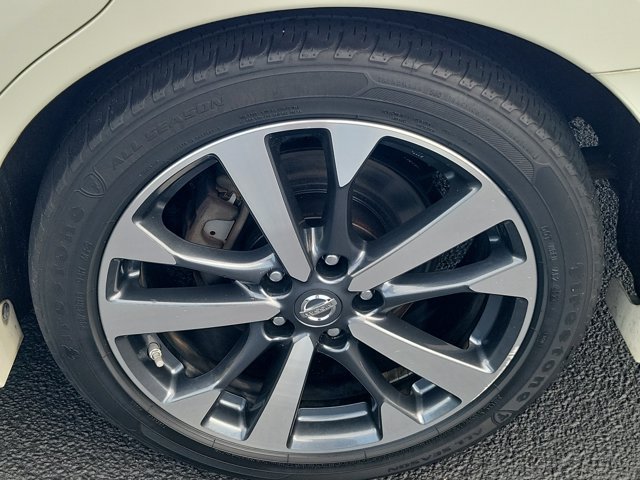 Certified 2017 Nissan Altima 2.5 SR FWD image 9
