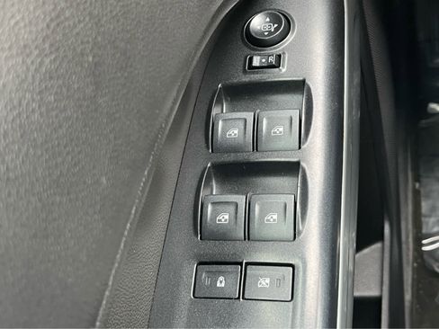 Used 2018 Chevrolet Colorado ZR2 image 21