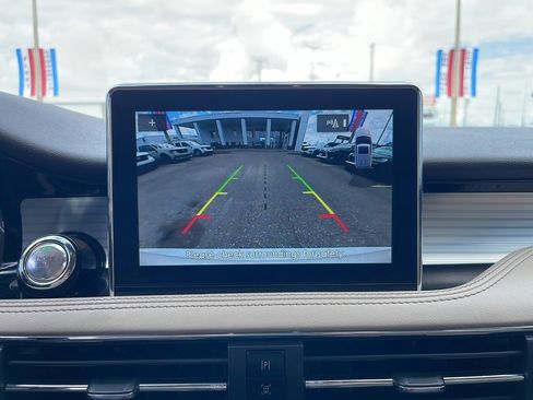 Used 2022 Lincoln Corsair Standard w/ Equipment Group 101A image 20