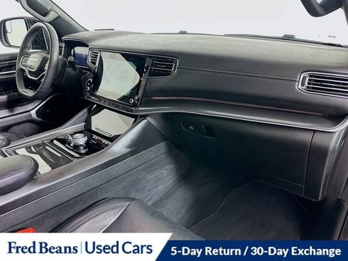 Used 2022 Jeep Wagoneer Series I w/ Premium Group I AWD/4WD image 39