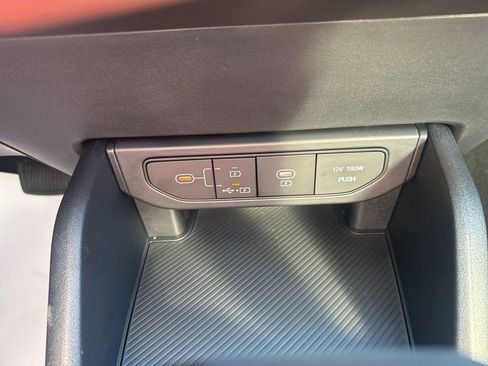 New 2025 Kia K4 FWD image 34