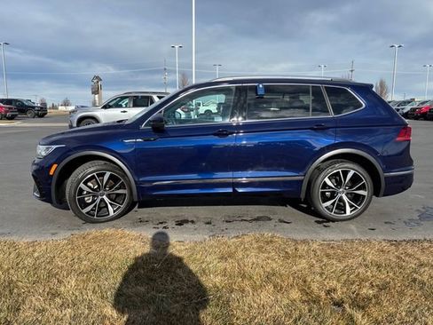 Used 2022 Volkswagen Tiguan SEL R-Line image 6