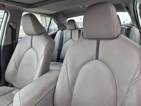 Used 2024 Toyota Camry XLE w/ Navigation Package FWD image 8