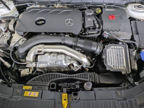 Certified 2025 Mercedes-Benz GLB 250 4MATIC image 24