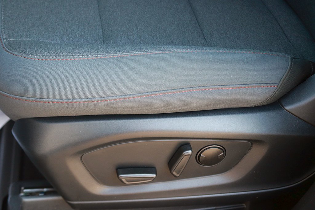 Used 2026 Ford Explorer Active RWD image 18