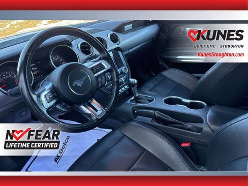 Used 2023 Ford Mustang Convertible image 40