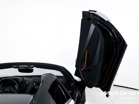 New 2027 McLaren 750S Spider RWD image 19