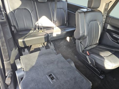 Used 2018 Ford Expedition Max Platinum AWD/4WD image 5