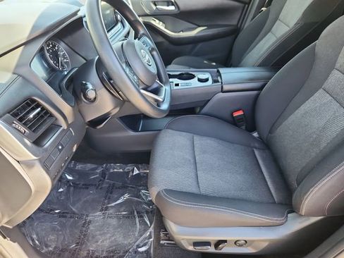 Certified 2024 Nissan Rogue SV image 7