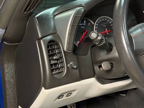 Used 2006 Chevrolet Corvette Convertible image 24