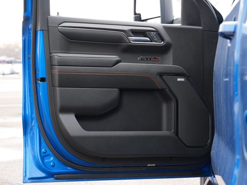 Used 2023 GMC Sierra 1500 AT4 w/ Technology Package image 17