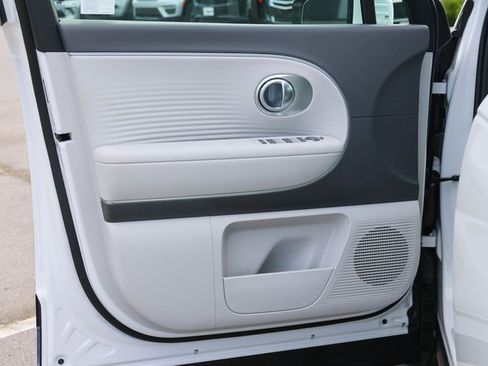 New 2026 Hyundai Ioniq 9 SEL image 8