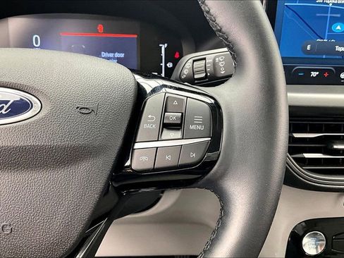 Certified 2024 Ford Escape SE FWD image 19