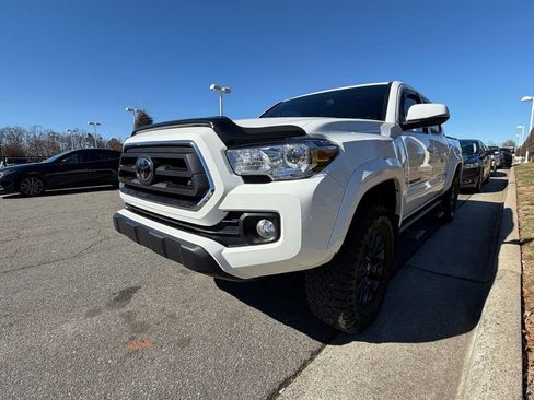 Used 2023 Toyota Tacoma SR5 image 3