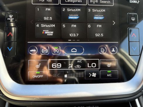 Certified 2024 Subaru Outback Premium image 23