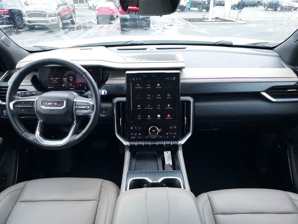 Used 2026 GMC Acadia Elevation w/ Elevation Premium Package FWD image 15