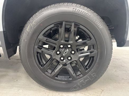 New 2026 Chevrolet Silverado 1500 RST w/ Dark Appearance Package AWD/4WD image 37