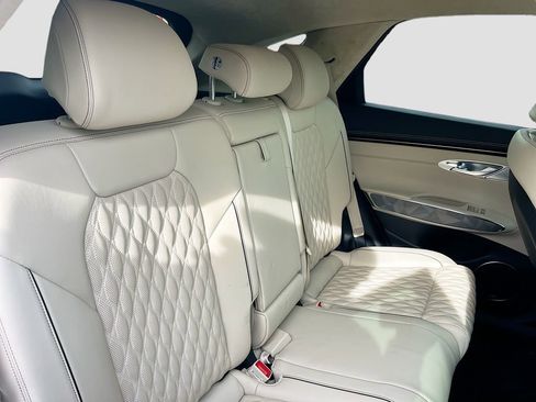 Used 2025 Genesis GV70 3.5T Sport w/ Sport Advanced Package image 28