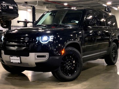 Used 2023 Land Rover Defender 130 S image 1