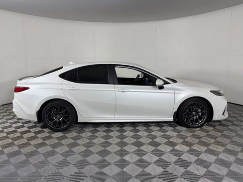 Used 2025 Toyota Camry XSE FWD image 7