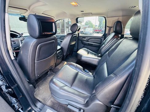 Used 2013 GMC Yukon XL Denali AWD/4WD image 23