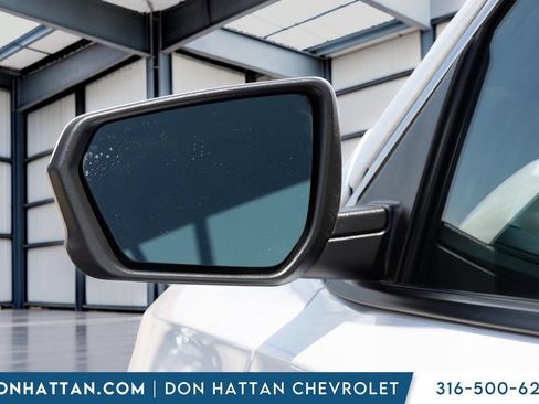 Used 2024 GMC Terrain SLE FWD image 28