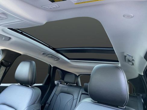 New 2025 Ford Escape Base w/ PHEV Premium Package image 7