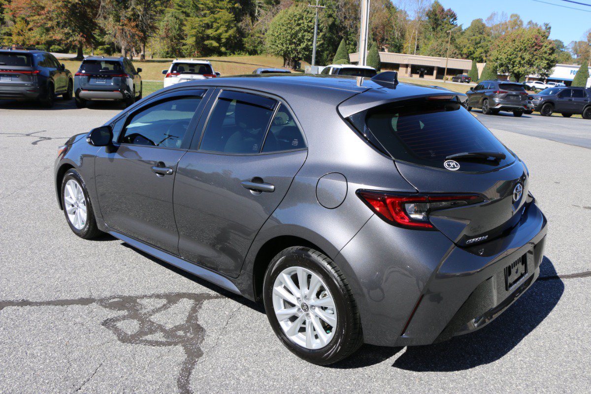 Used 2026 Toyota Corolla SE FWD image 3